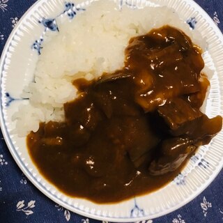 ナスと牛もも肉のカレー